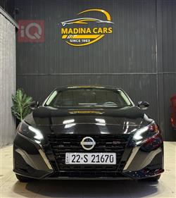 نيسان ألتيما